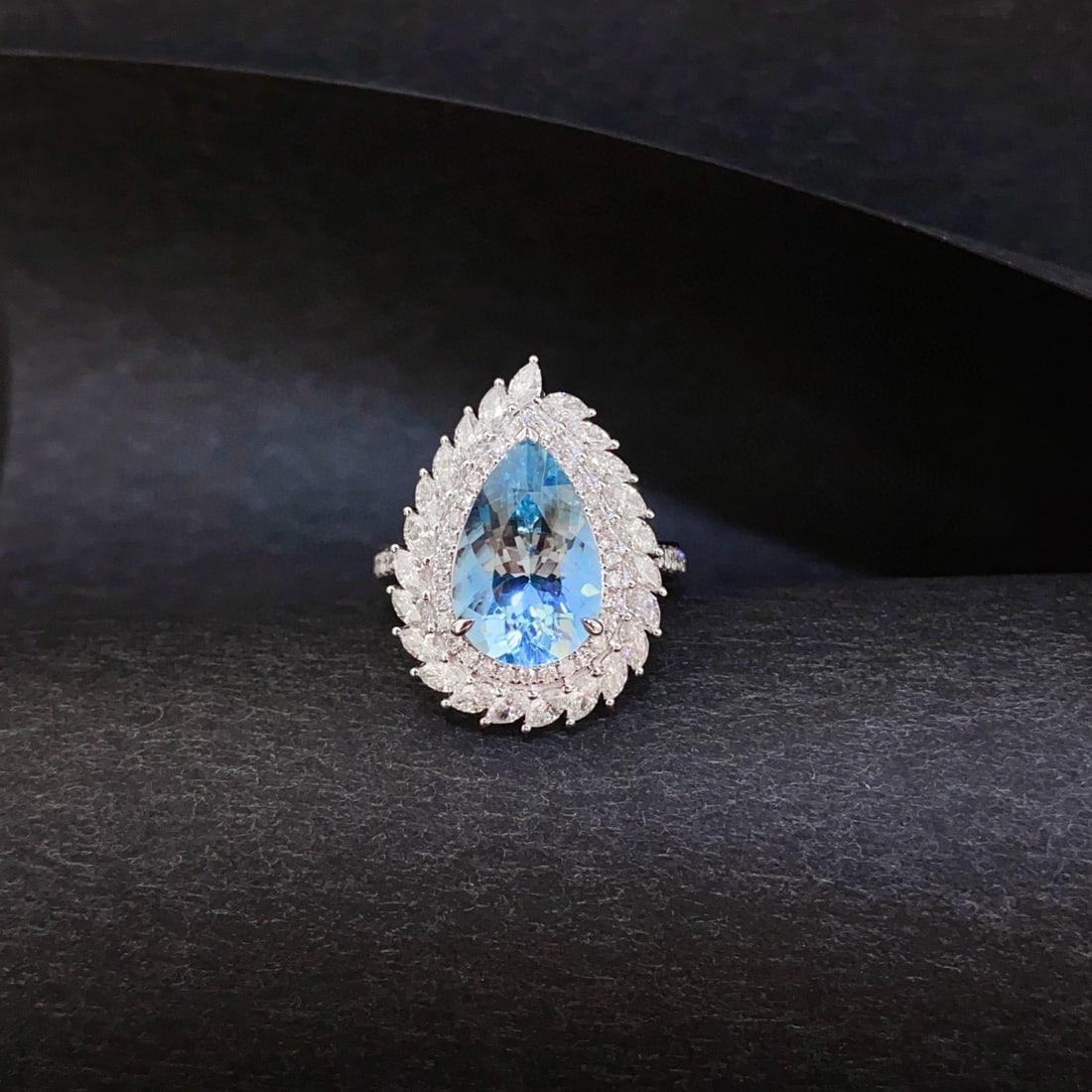 14k Gold 5.48 Ctw Natural Aquamarine & Diamond Ring/pendant( Without Chain ): Ref:230942129 // gold content:14k gold // ring size:7. 25us // // main gemstone:aquamarine // shape:pear // carat weight:3. 83ct // color:santa maria color // treatment:natural // // adjacent gemstone