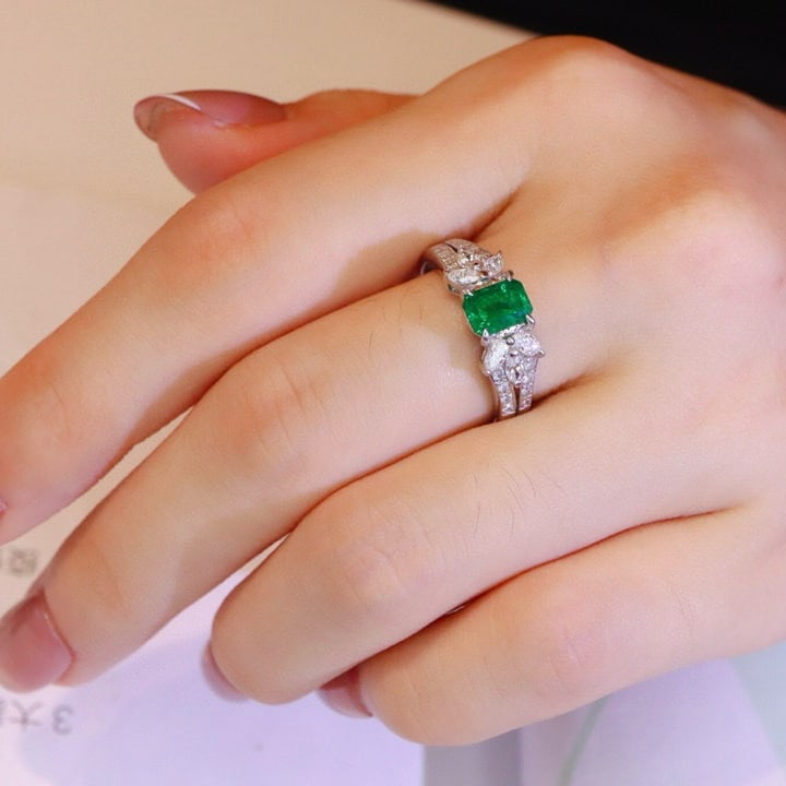 14k Gold 1.17 Ctw Vivid Green Natural Emerald & Diamond Ring - 7