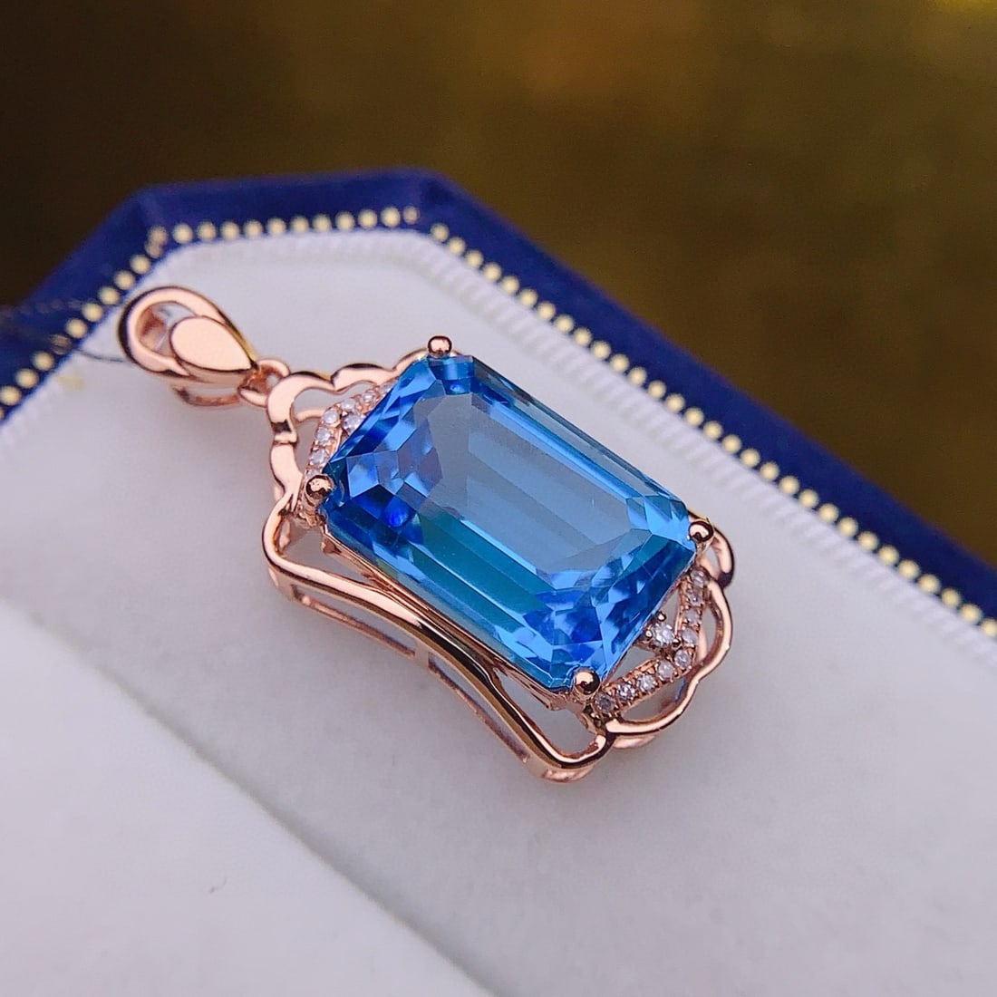 14k Gold 9.81 Ctw Natural Topaz & Diamond Pendant( Without Chain ) - 4