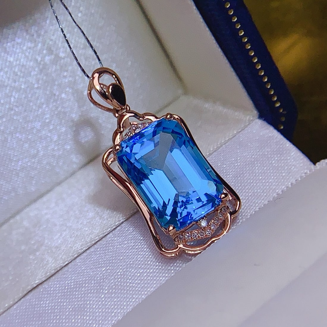 14k Gold 9.81 Ctw Natural Topaz & Diamond Pendant( Without Chain ) - 5