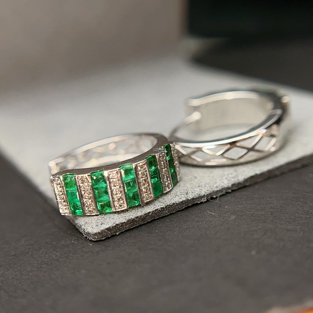 14k Gold 1.30 Ct Natural Emerald & Diamond Earrings - 3