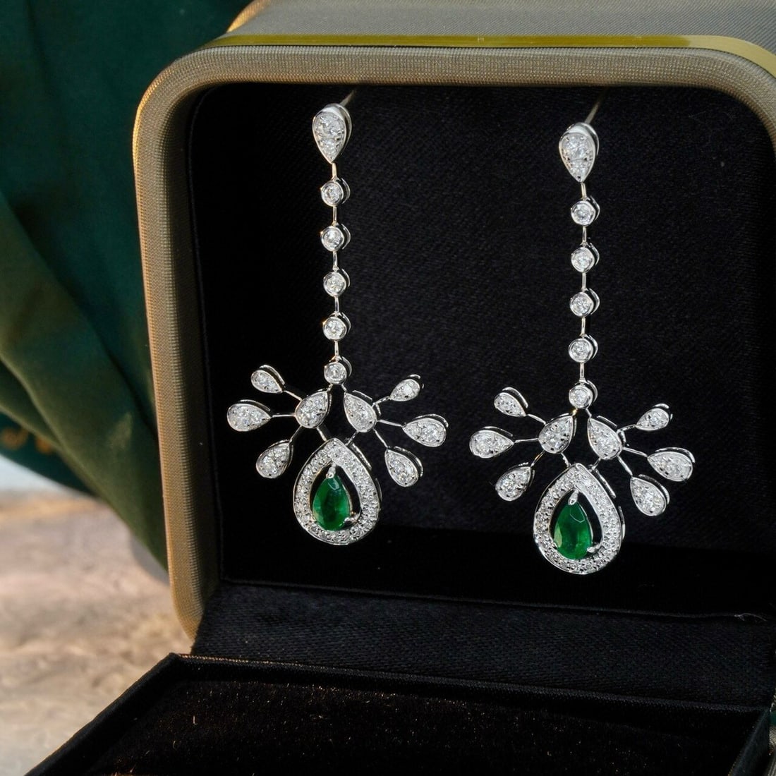 14k Gold 1.04 Ctw Vivid Green Natural Emerald & Diamond Earrings - 4