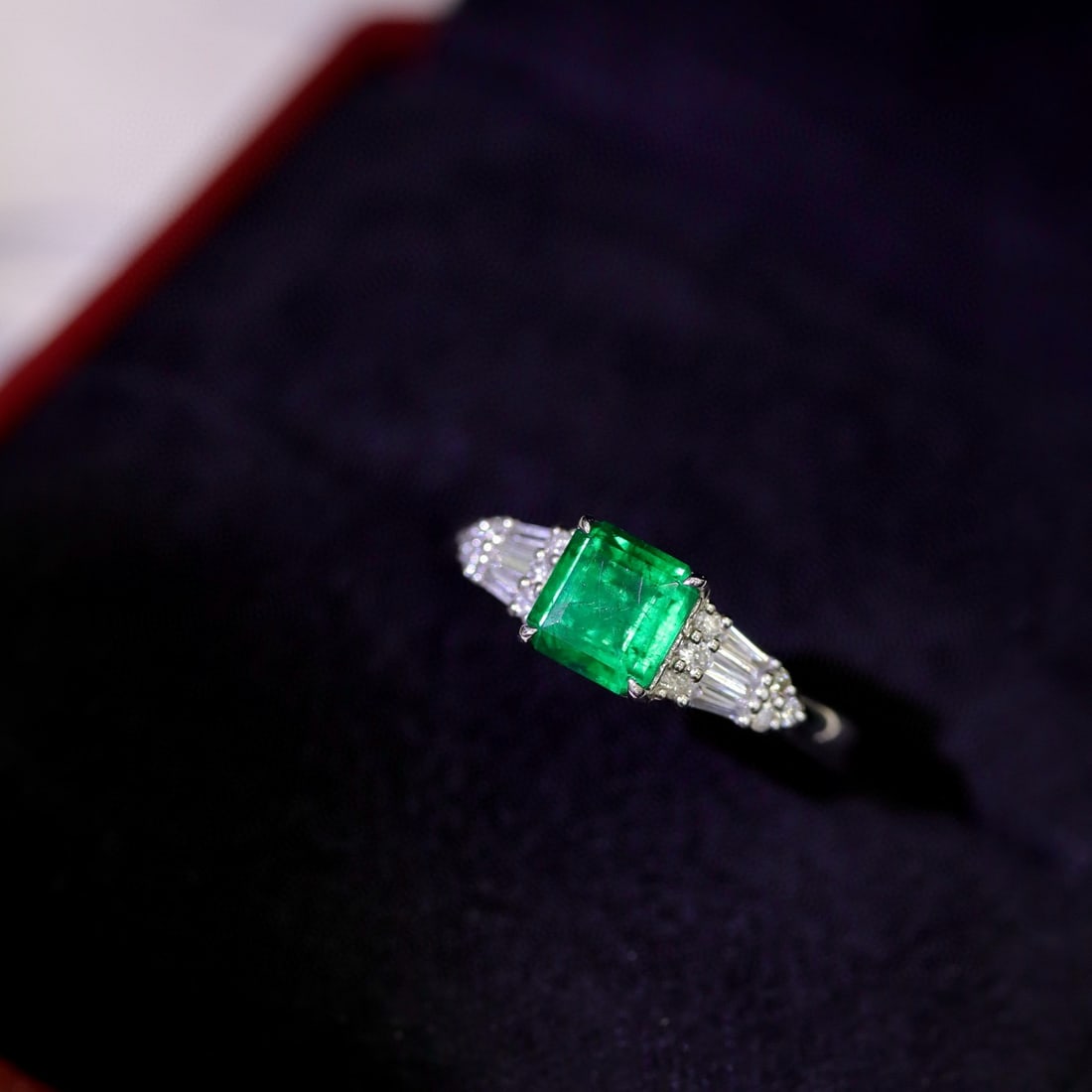 14k Gold 1.19 Ctw Vivid Green Natural Emerald & Diamond Ring - 8