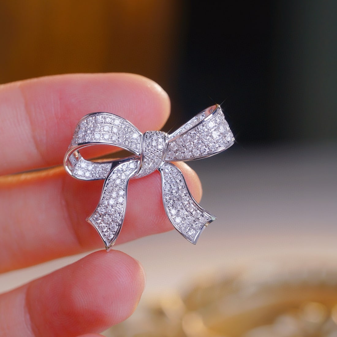 14k Gold 1.05 Ct Natural H Diamond Brooch - 2