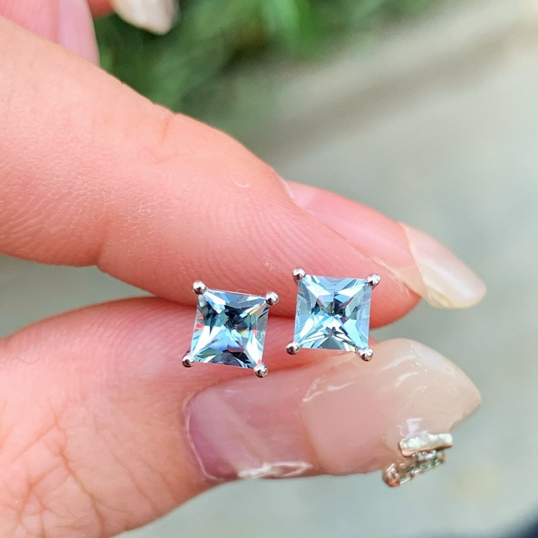 14k Gold 0.7 Ct Natural Aquamarine Earrings - 3