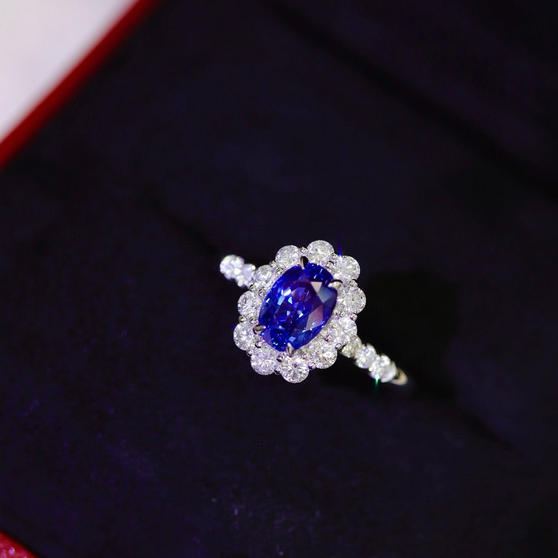 14k Gold 2.23 Ctw Vivid Blue Natural Sapphire & Diamond Ring - 3