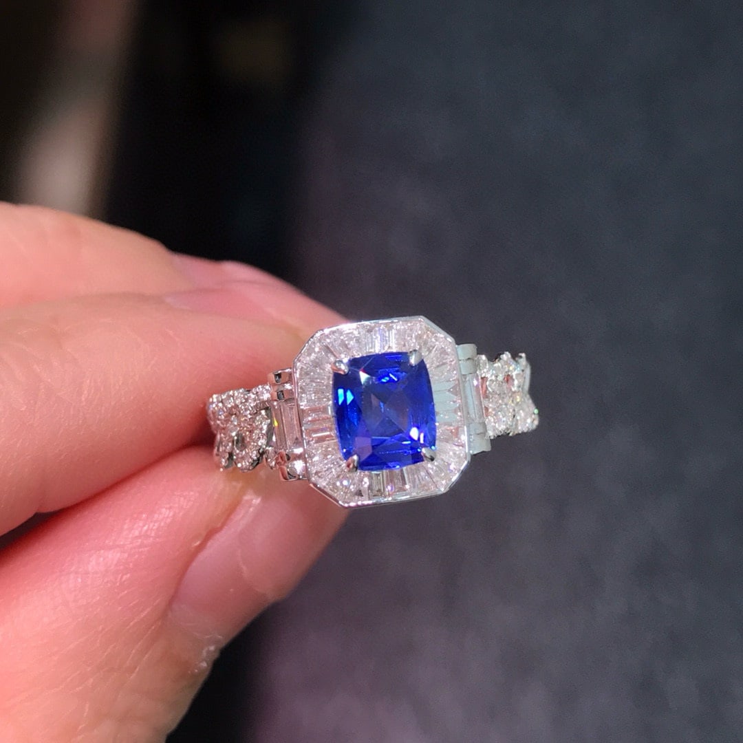 14k Gold 1.76 Ctw Natural Sapphire & Diamond Ring: Ref:230942246 // gold content:14k gold // ring size:7. 25us // // main gemstone:sapphire // shape:cushion // carat weight:1. 13ct // color:royal blue // treatment:natural // // adjacent gemstone 2