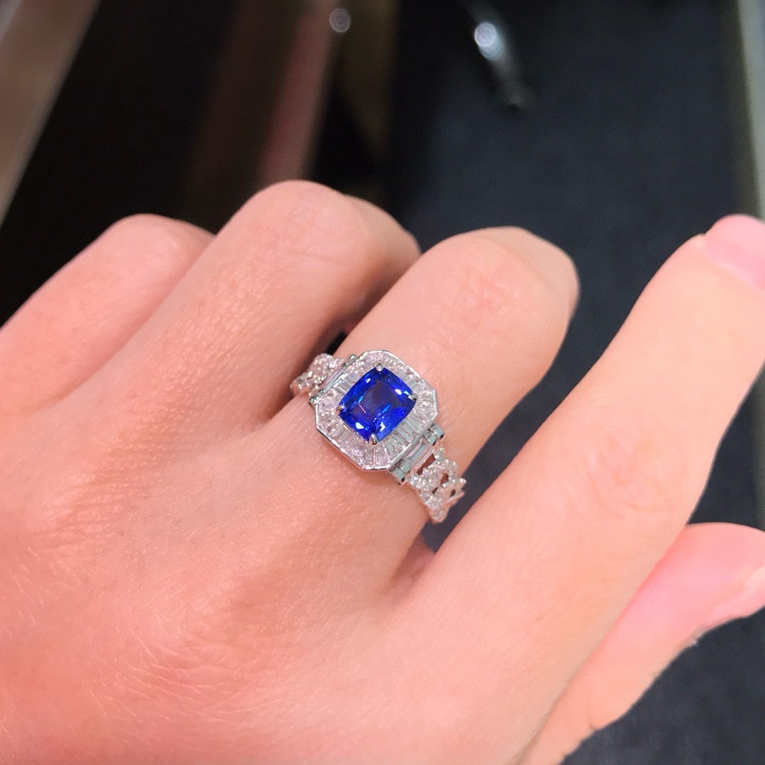 14k Gold 1.76 Ctw Natural Sapphire & Diamond Ring - 8