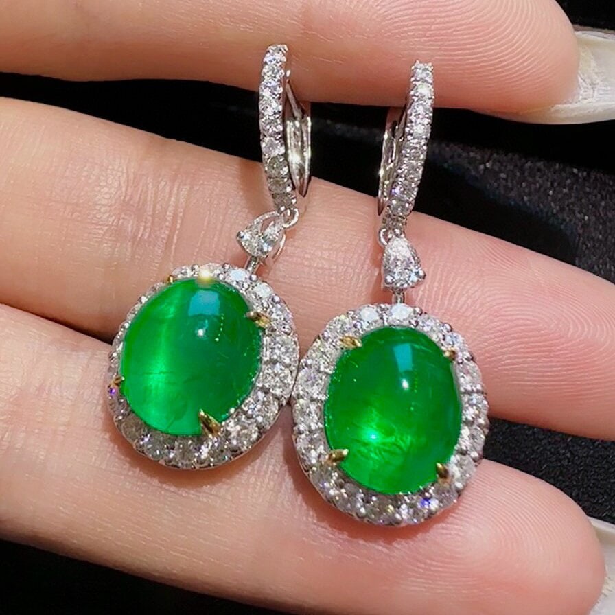 14k Gold 9.19 Ctw Vivid Green Natural Emerald & Diamond Earrings: Ref:230942263 // gold content:14k gold // main gemstone:emerald // shape:oval // carat weight:7. 85ct // color:vivid green // treatment:natural // // adjacent gemstone 2 : diamond // shape:multiply //