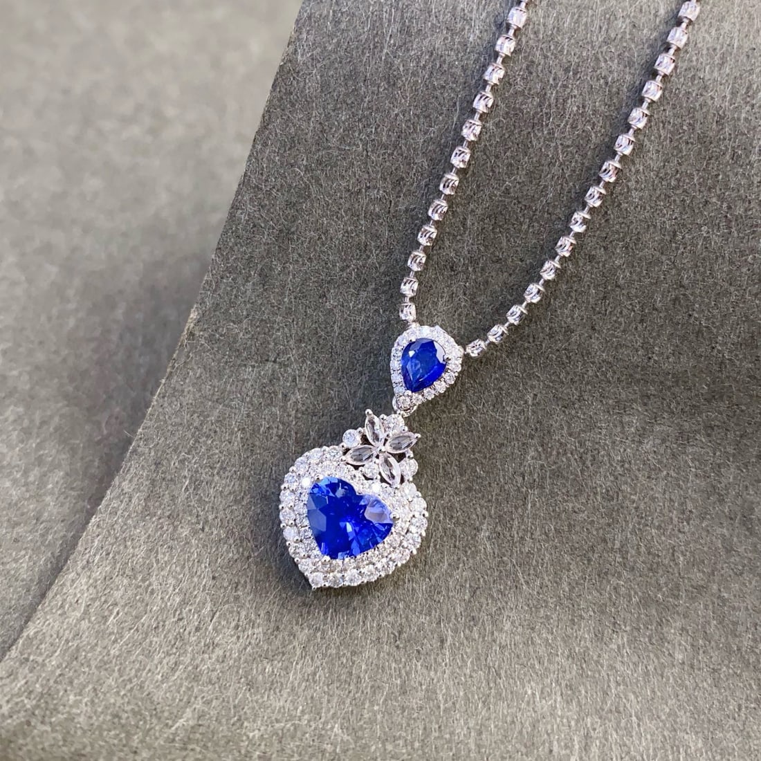 14k Gold 2.00 Ctw Natural Sapphire & Diamond Pendant( Without Chain ) - 2