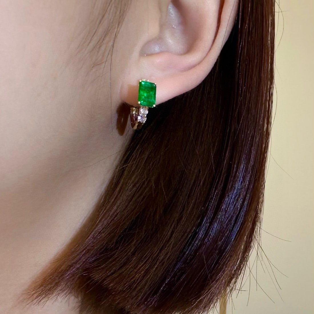 14k Gold 2.59 Ctw Vivid Green Natural Emerald & Diamond Earrings - 3