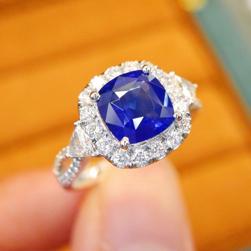 14k Gold 2.26 Ctw Natural Sapphire & Diamond Ring - 3