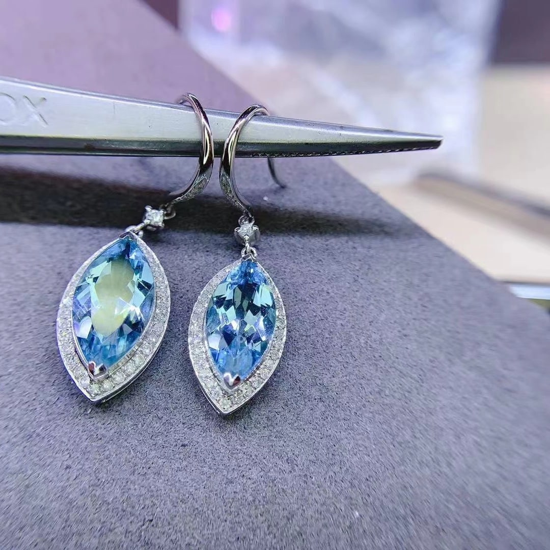 14k Gold 5.3 Ct Natural Aquamarine & Diamond Earrings - 5