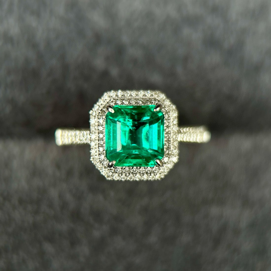 14k Gold 2.22 Ctw Vivid Green Natural Emerald & Diamond Ring: Ref:230942310 // gold content:14k gold // ring size:7. 25us // // main gemstone:emerald // shape:octagonal // carat weight:1. 8ct // color:vivid green // treatment:natural // // adjacent gemstone 2 :