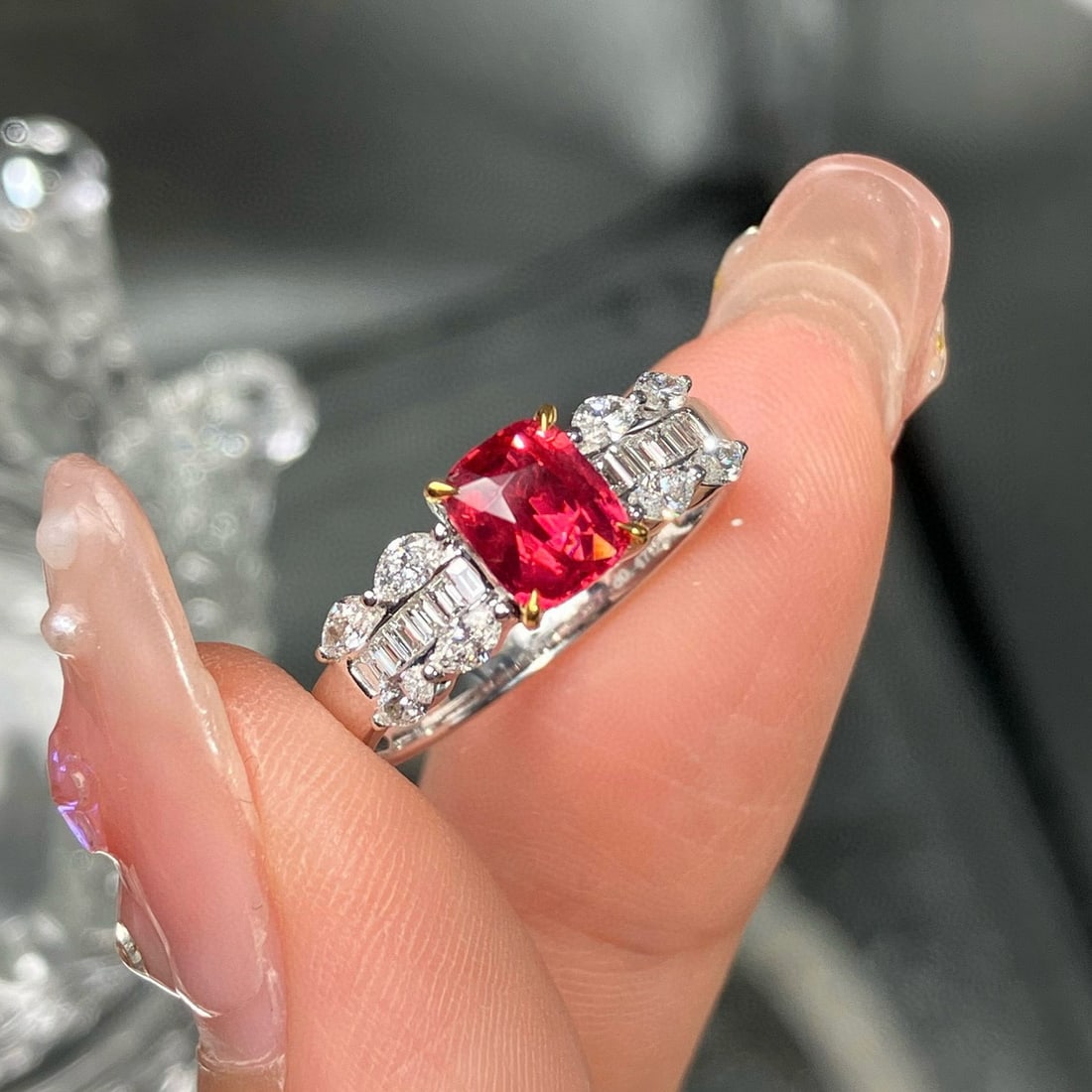 14k Gold 1.50 Ctw Natural Spinel & Diamond Ring - 3