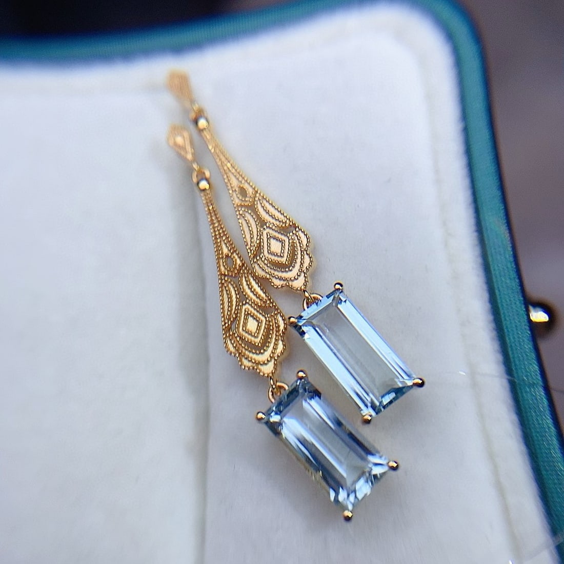 14k Gold 2.00 Ct Natural Aquamarine Earrings - 2