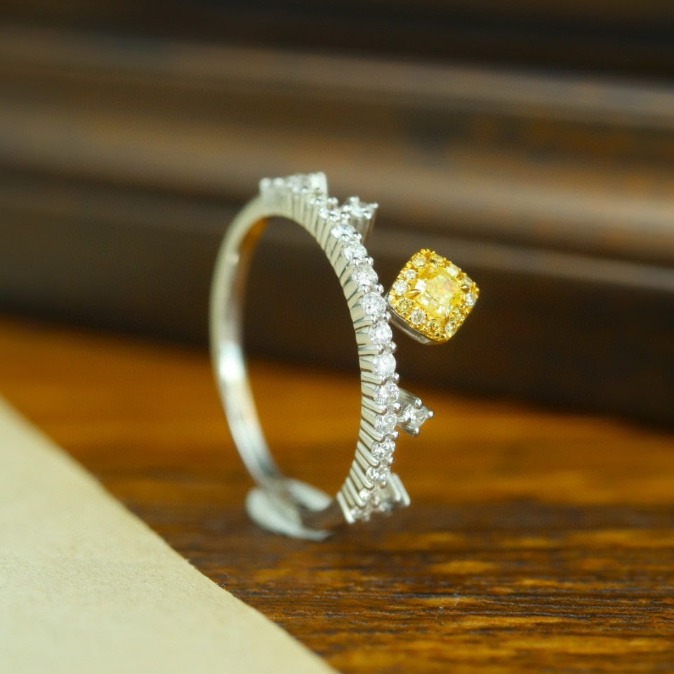14k Gold 0.55 Ctw Natural Yellow Diamond & Diamond Ring - 2