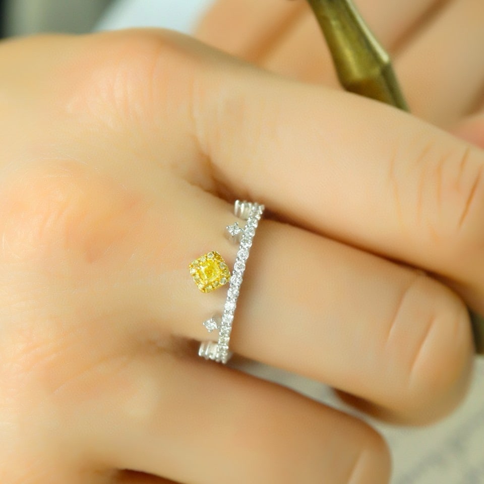 14k Gold 0.55 Ctw Natural Yellow Diamond & Diamond Ring - 6