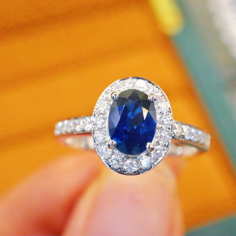 14k Gold 1.25 Ctw Natural Sapphire & Diamond Ring: Ref:230942366 // gold content:14k gold // ring size:7. 25us // // main gemstone:sapphire // shape:oval // carat weight:0. 95ct // color:royal blue // treatment:natural // // adjacent gemstone 2 :