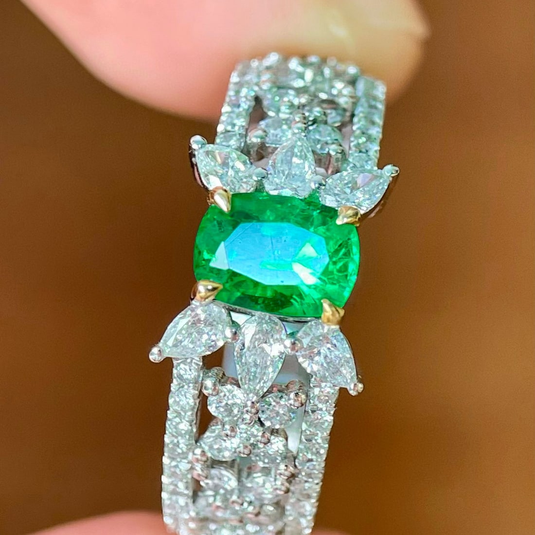 14k Gold 1.45 Ctw Vivid Green Natural Emerald & Diamond Ring - 2