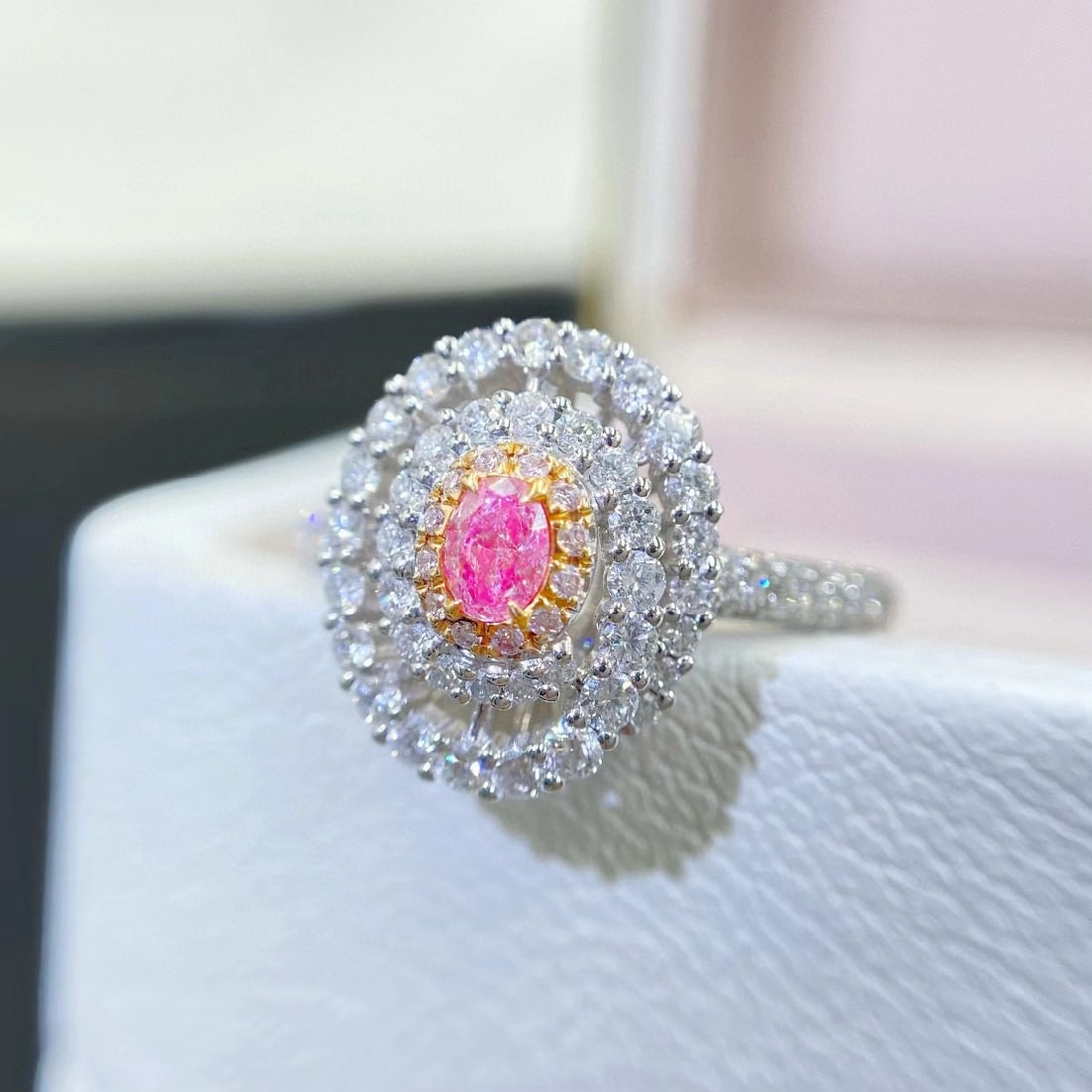 14k Gold 0.84 Ctw Natural Pink Diamond & Diamond Ring - 2