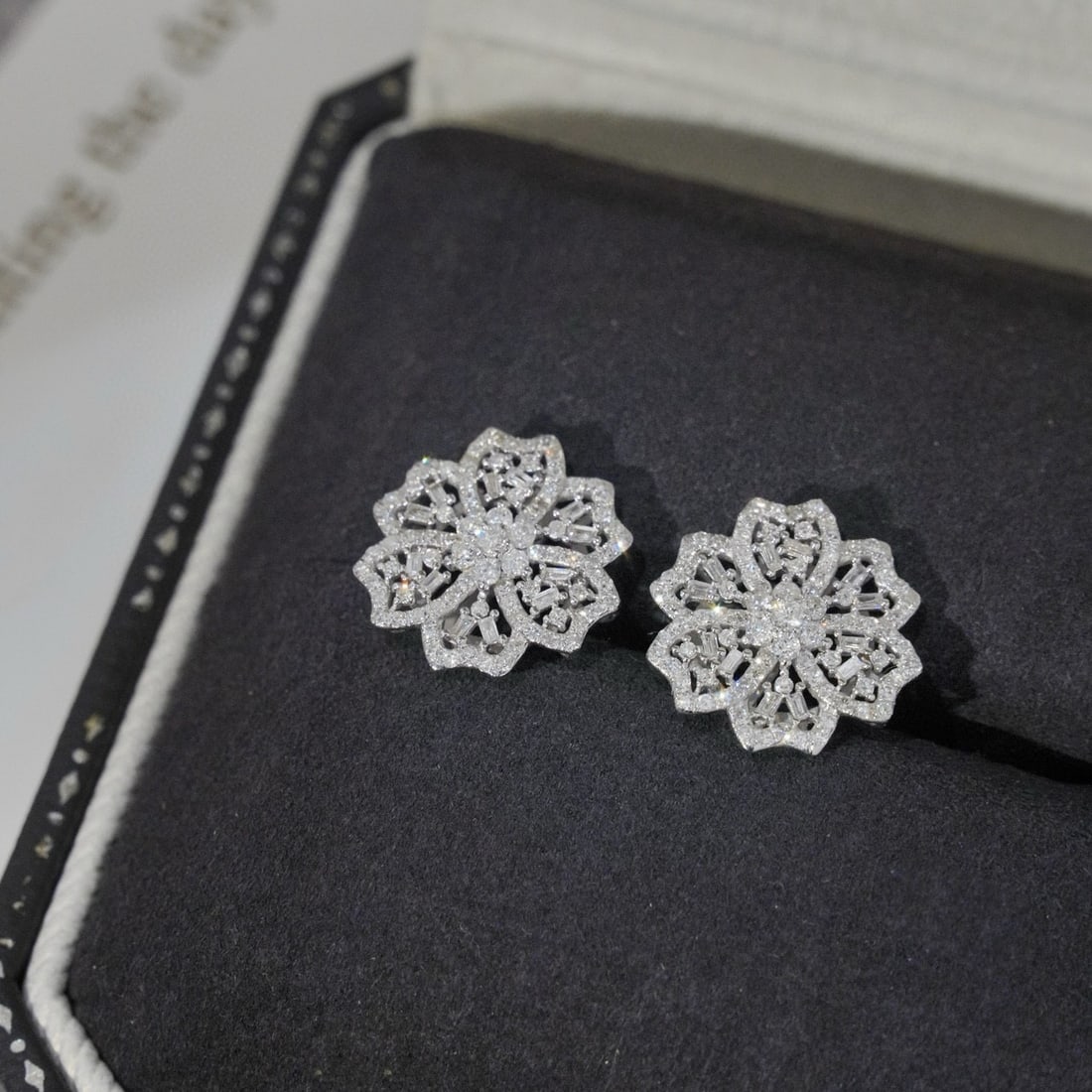 14k Gold 0.9 Ct Natural H Diamond & Flowers Earrings - 2