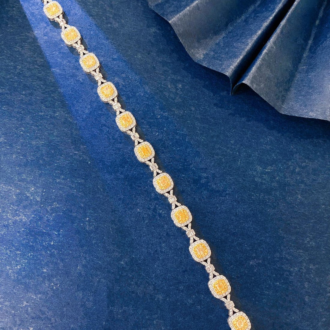 14k Gold 3.54 Ctw Natural Yellow Diamond & Diamond Bracelet - 2