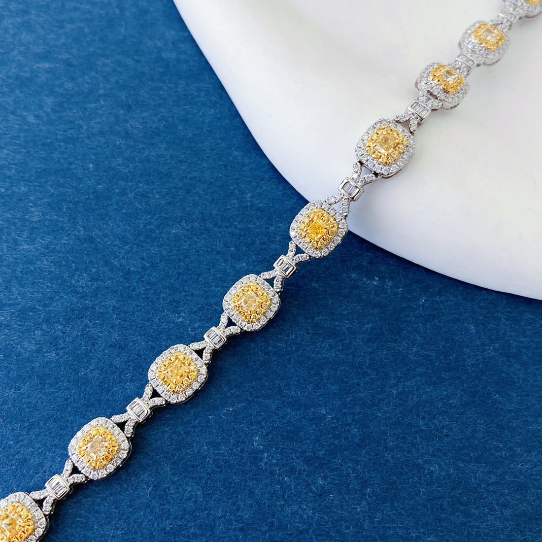 14k Gold 3.54 Ctw Natural Yellow Diamond & Diamond Bracelet - 3