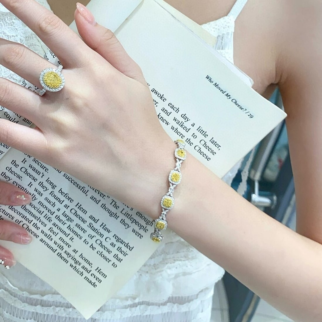 14k Gold 3.54 Ctw Natural Yellow Diamond & Diamond Bracelet - 7