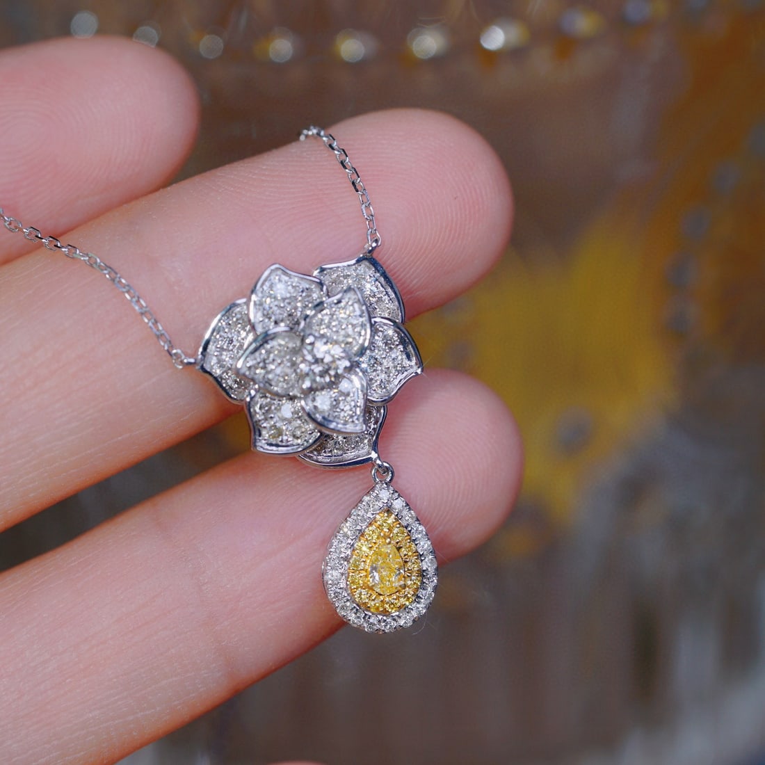 14k Gold 0.75 Ctw Natural Yellow Diamond & Diamond & Flowers Necklace - 4