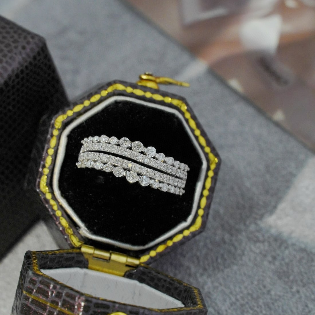 14k Gold 0.68 Ct Natural H Diamond Ring: Ref:230942415 // gold content:14k gold // ring size:7. 25us // // main gemstone:diamond // shape:round // carat weight:0. 68ct // clarity grade:vs-si // color:h // treatment:natural // cut grade:g //