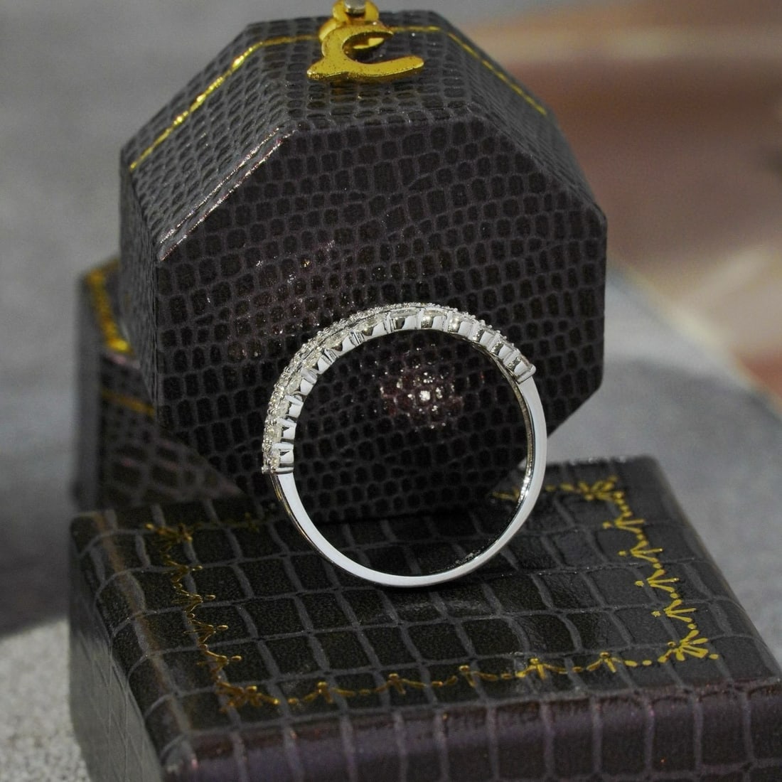14k Gold 0.68 Ct Natural H Diamond Ring - 3