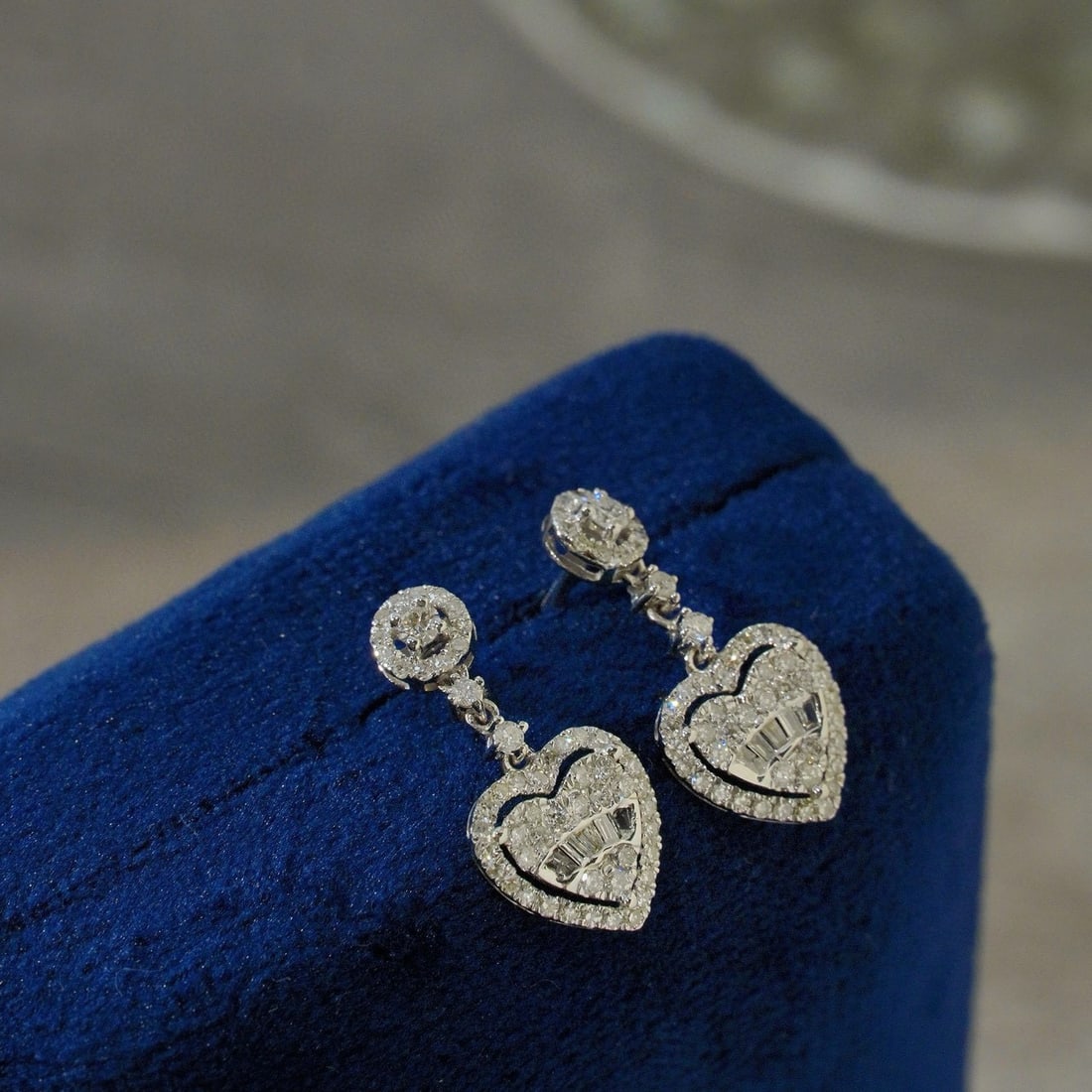 14k Gold 0.6 Ct Natural H Diamond Earrings - 4