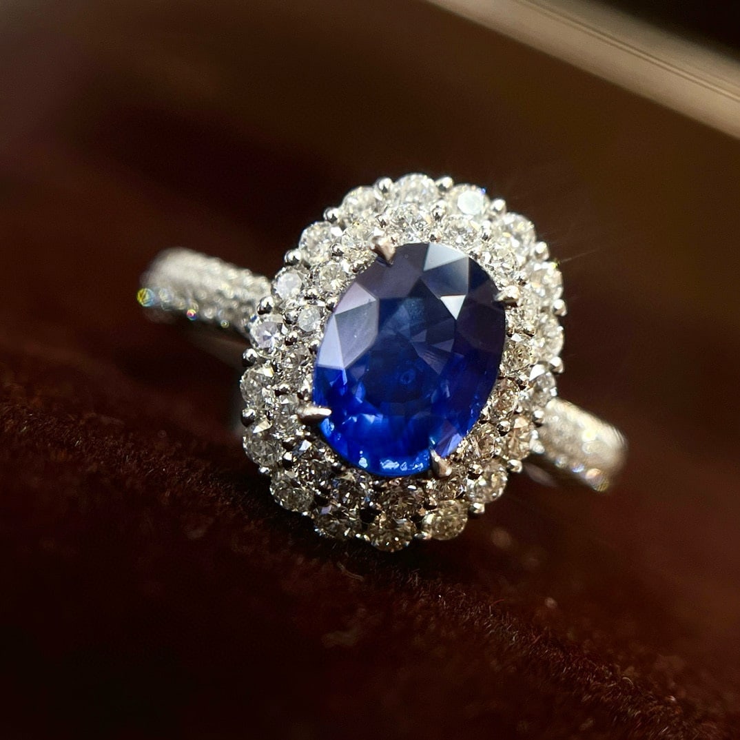 14k Gold 2.33 Ctw Vivid Blue Natural Sapphire & Diamond Ring - 6