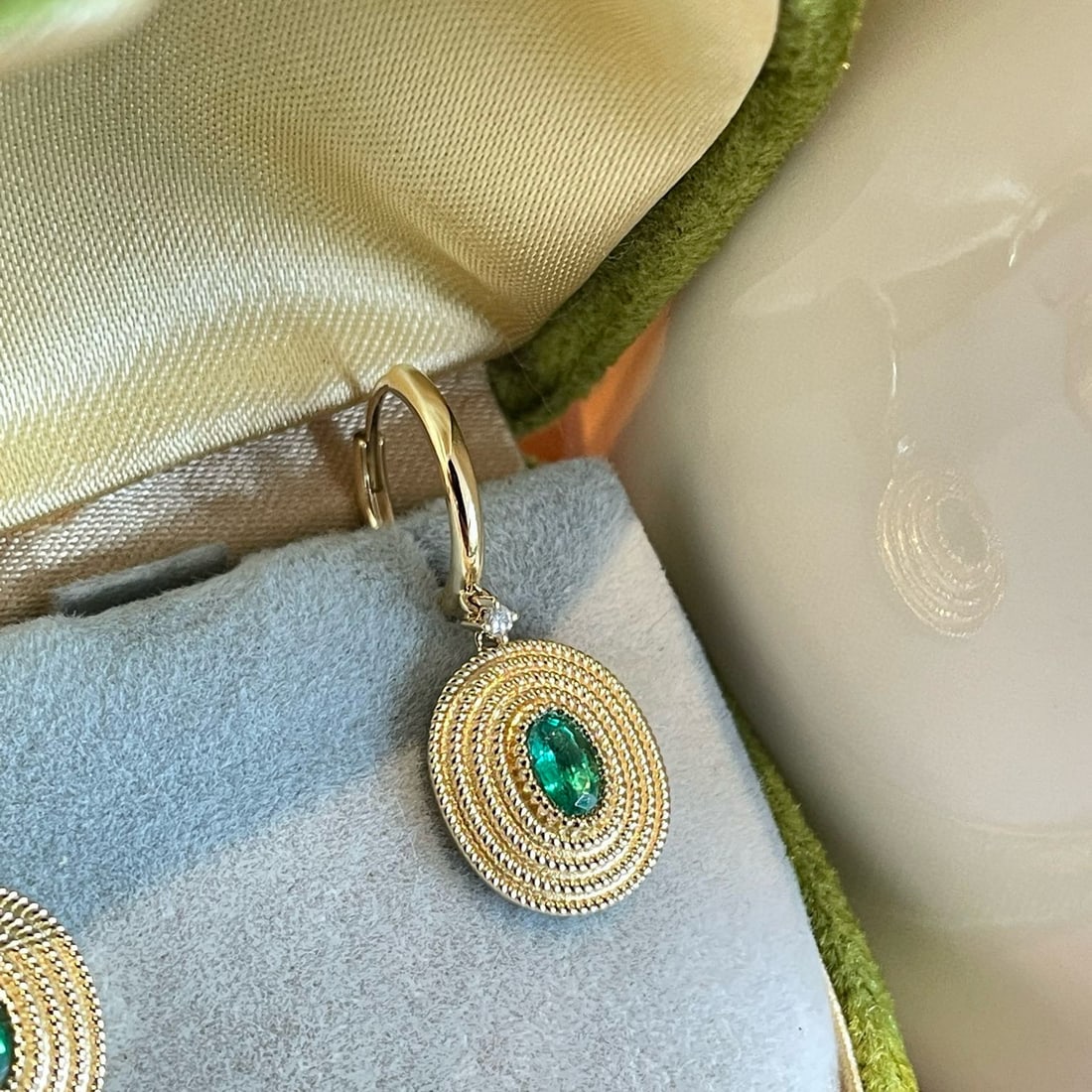 14k Gold 0.4 Ct Vivid Green Natural Emerald & Diamond Earrings - 2