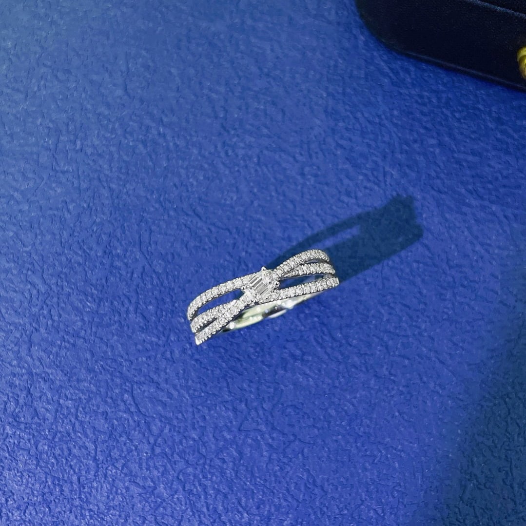 14k Gold 0.41 Ctw Natural H Diamond Ring - 4