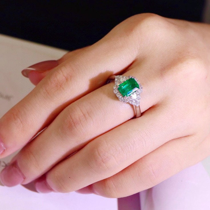 14k Gold 1.79 Ctw Vivid Green Natural Emerald & Diamond Ring - 6