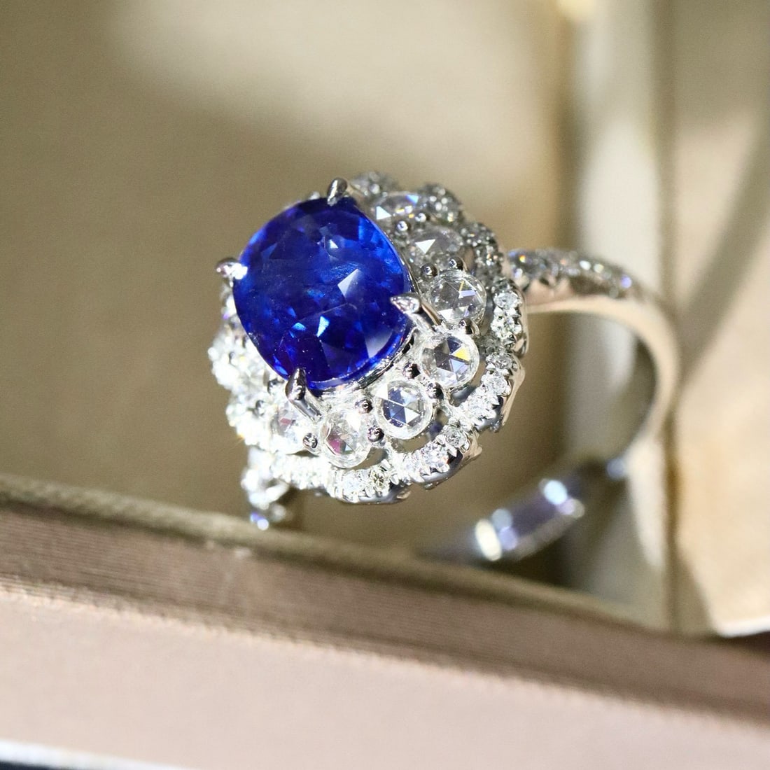 14k Gold 3.07 Ctw Vivid Blue Natural Sapphire & Diamond Ring - 4