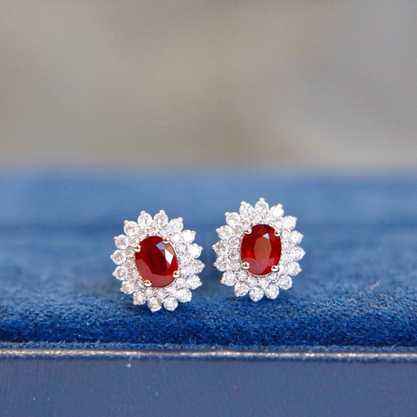14k Gold 1.47 Ctw Vivid Red Natural Ruby & Diamond Earrings: Ref:230942444 // gold content:14k gold // main gemstone:ruby // shape:oval // carat weight:1. 04ct // color:vivid red // treatment:natural // // adjacent gemstone 2 : diamond // shape:round //