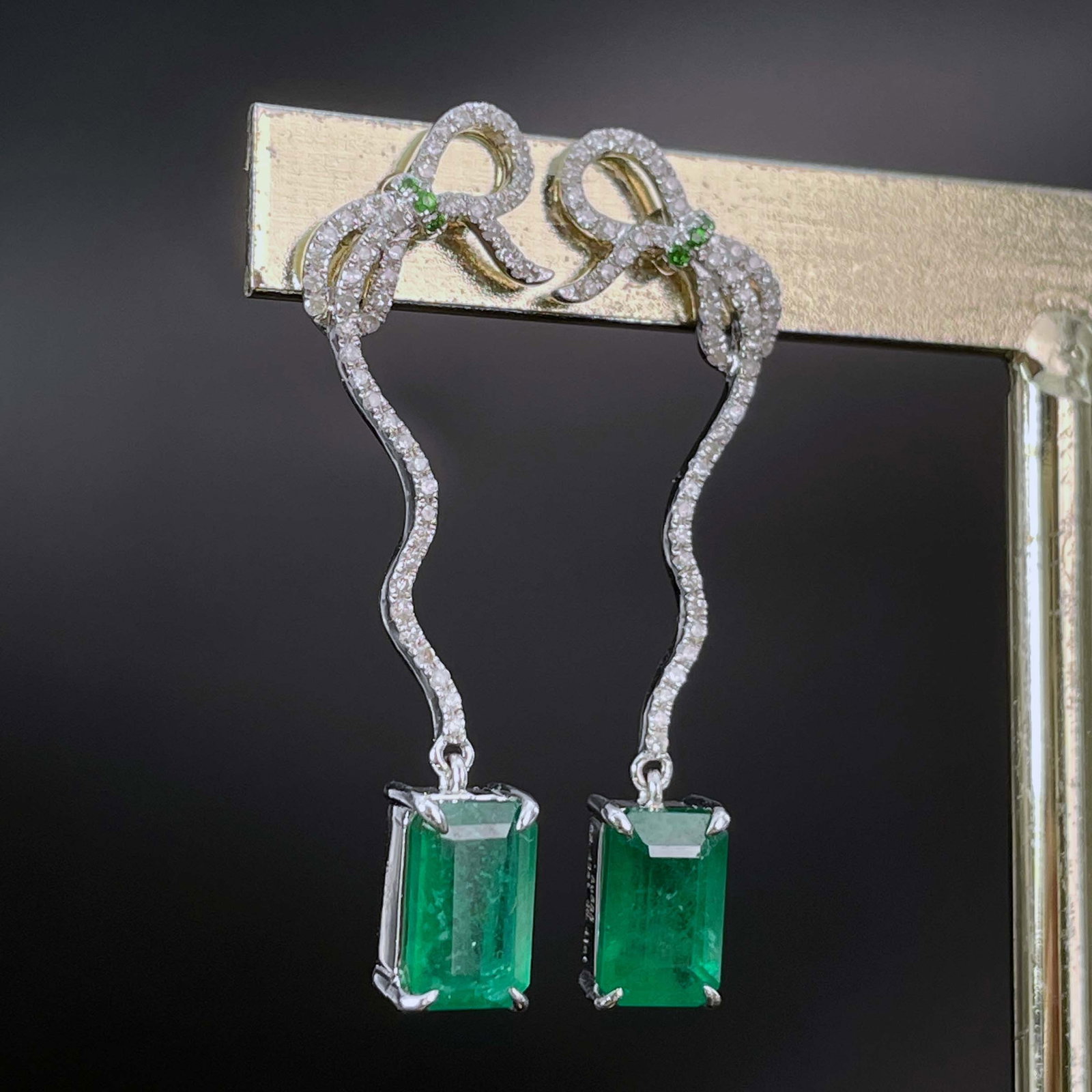 14k Gold 16.89 Ct Vivid Green Natural Emerald & Diamond Jewelry Set - 3