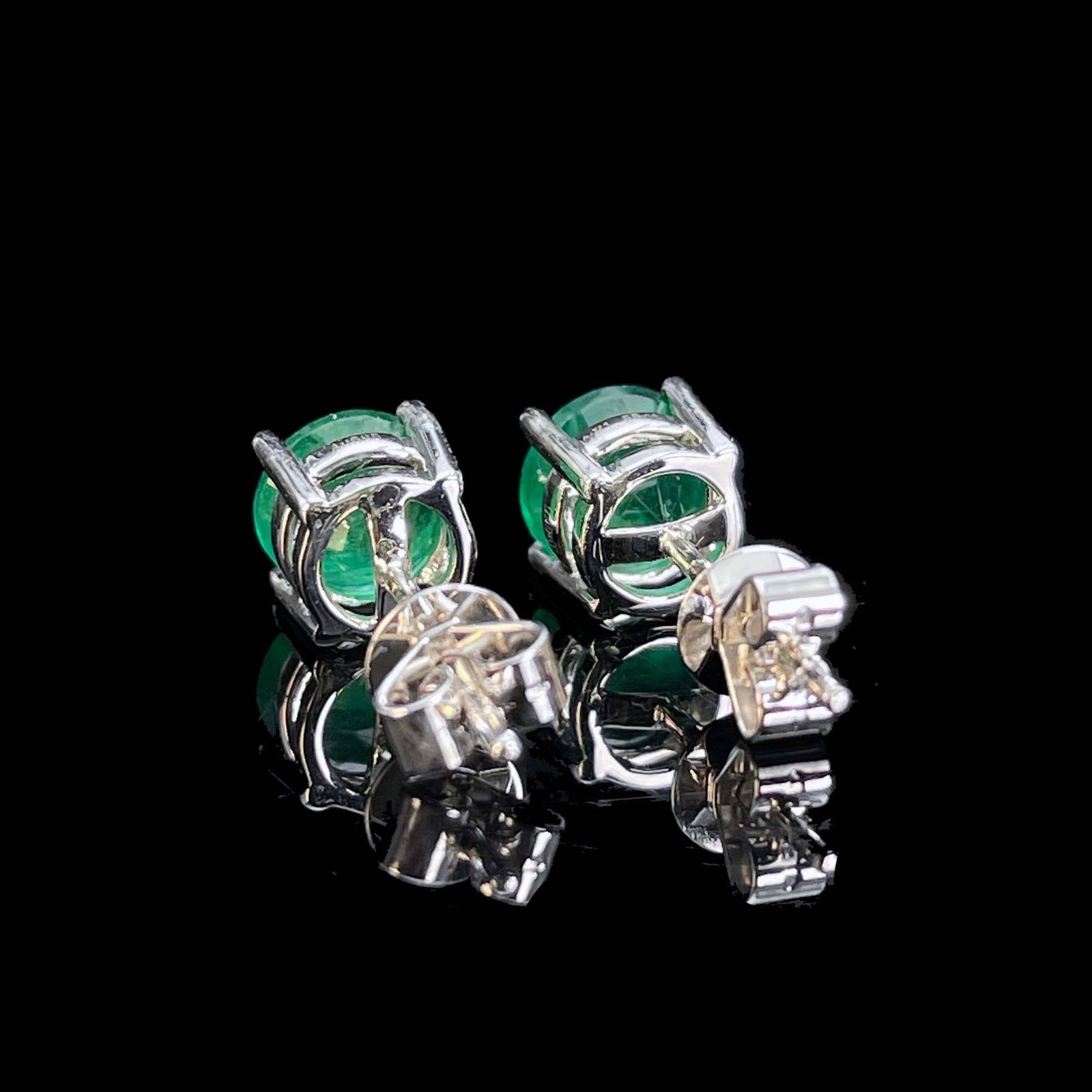 14k Gold 1.55 Ct Natural Emerald Earrings - 4