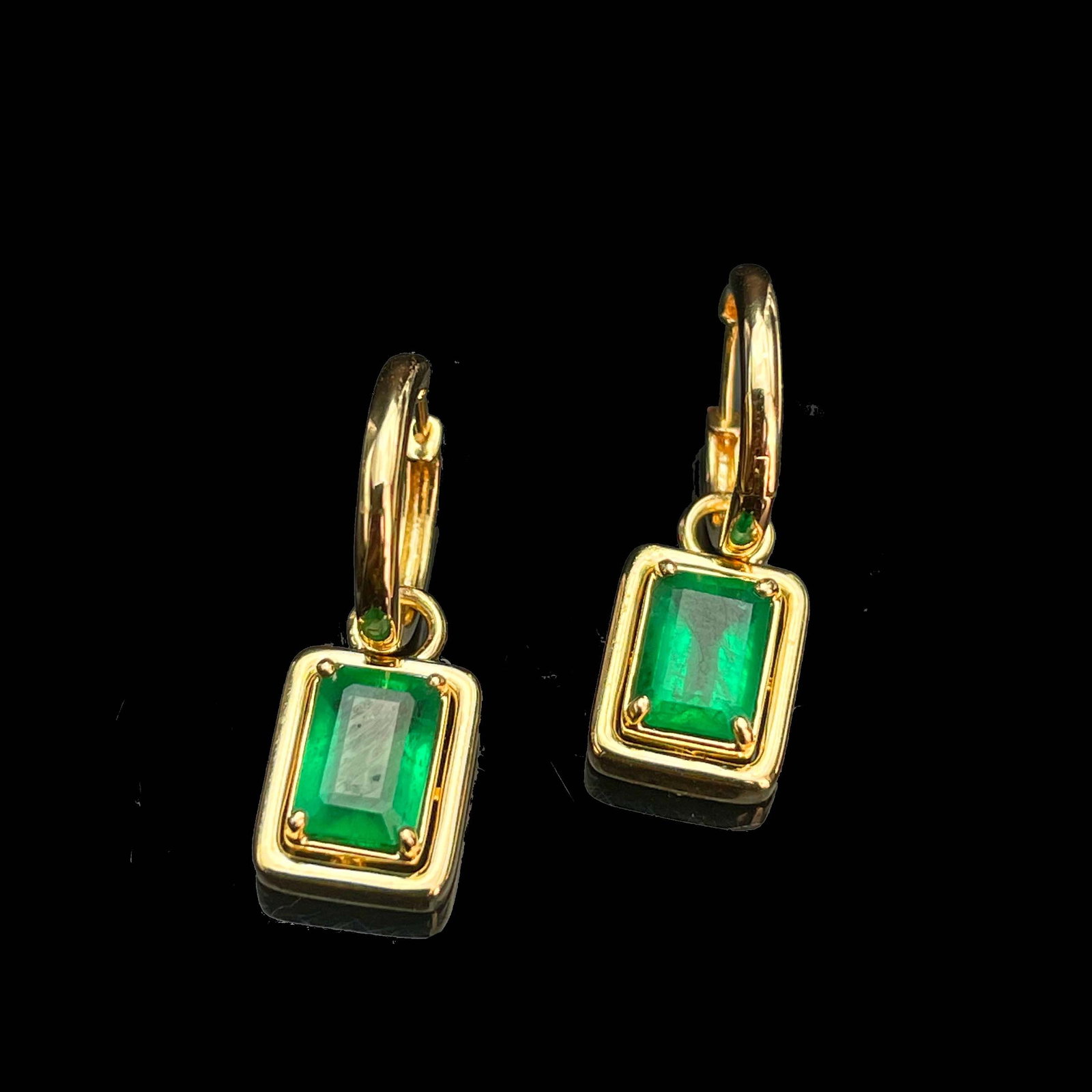 14k Gold 1.28 Ct Natural Emerald Earrings - 5