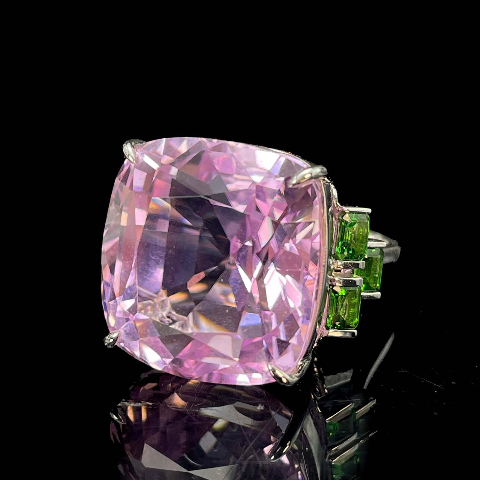 14k Gold 32.31 Ctw Natural Kunzite & Tsavorite Ring - 3