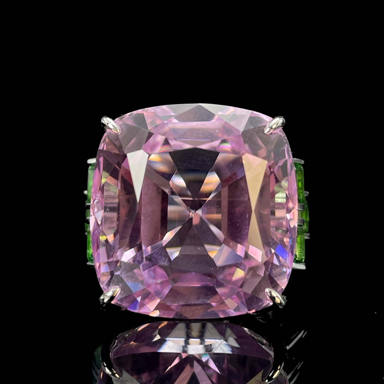 14k Gold 32.31 Ctw Natural Kunzite & Tsavorite Ring - 4