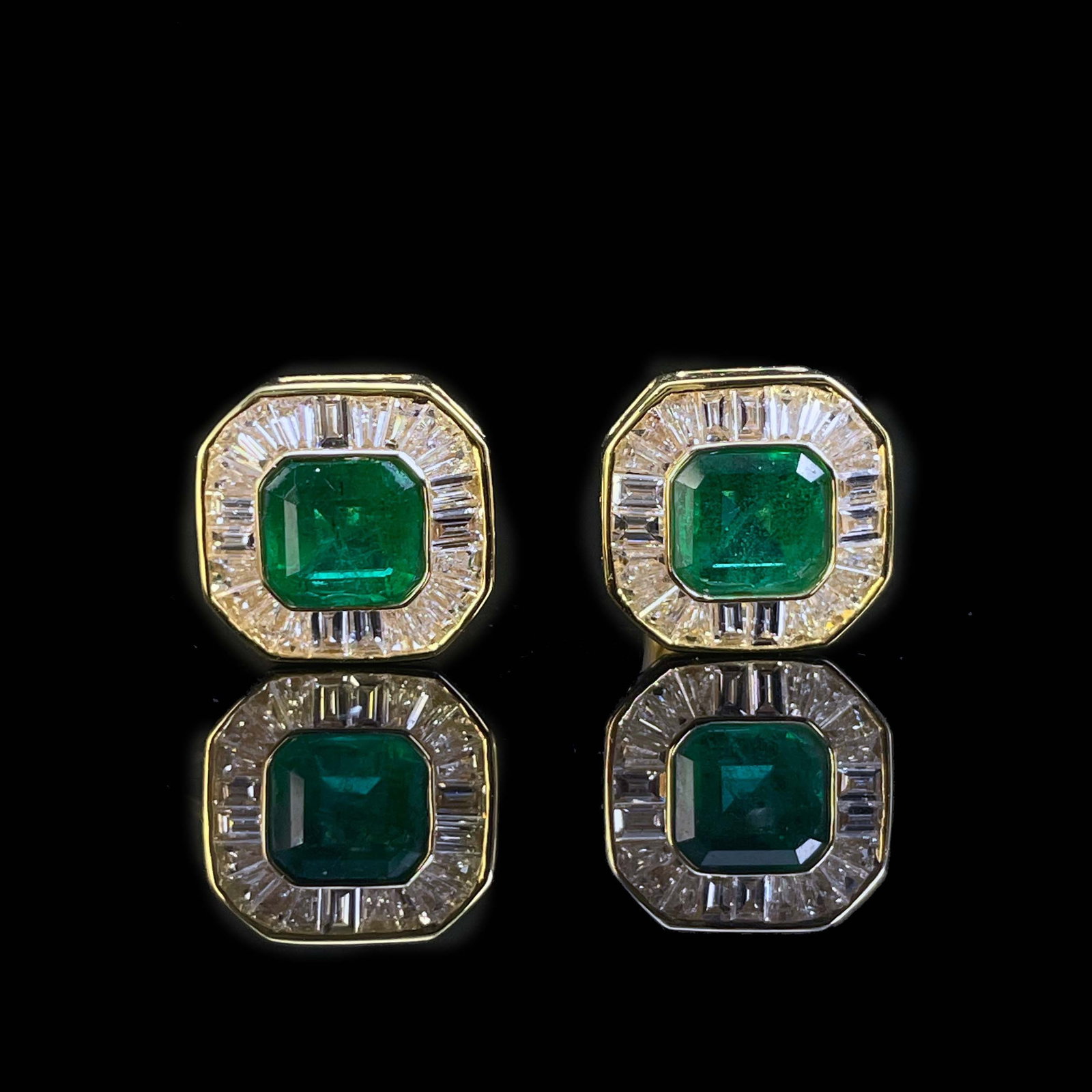 14k Gold 1.42 Ctw Natural Emerald & Diamond Earrings - 3