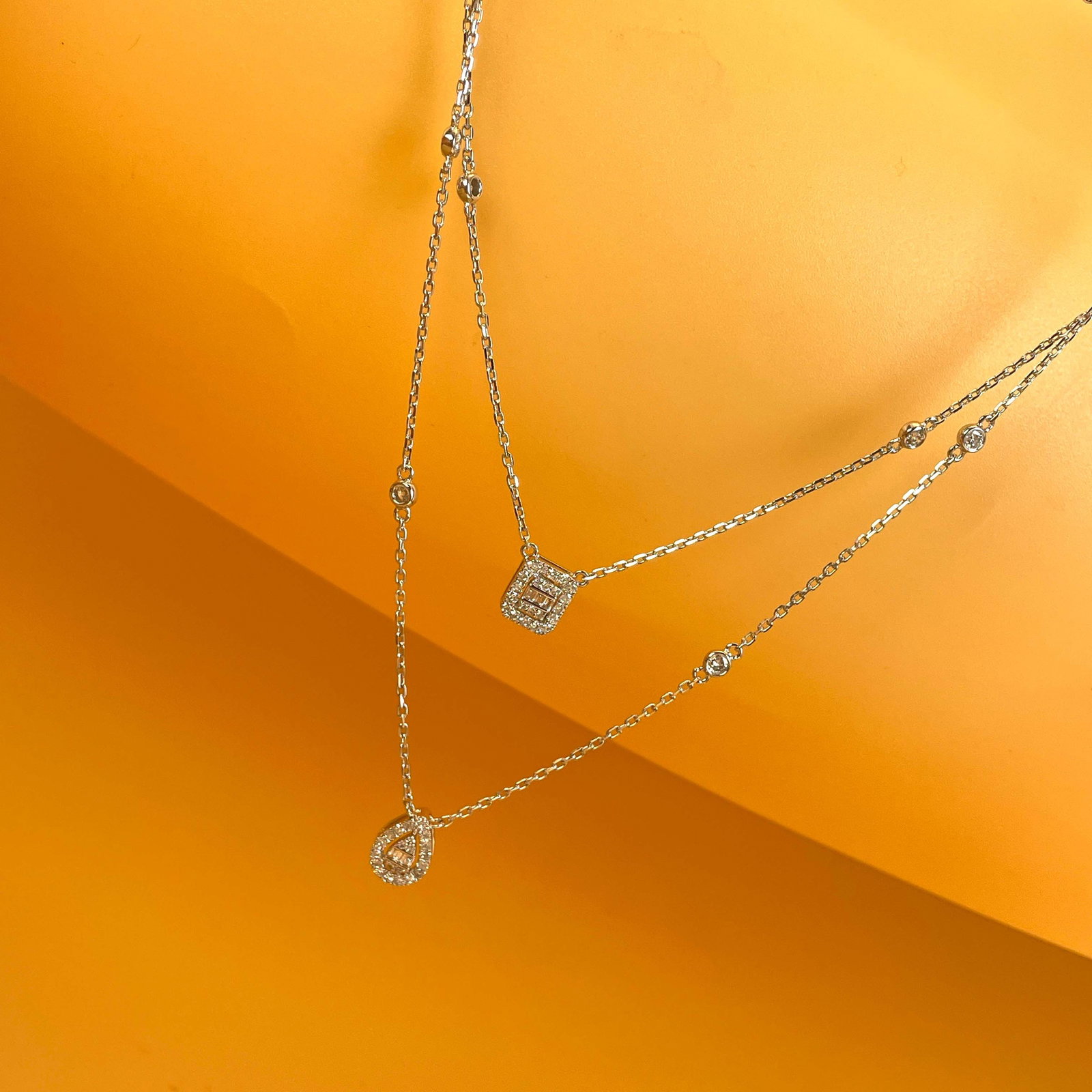 14k Gold 0.58 Ct Natural H Diamond Necklace: Ref:230943178 // gold content:14k gold // main gemstone:diamond // shape:multiply // carat weight:0. 58ct // clarity grade:vs-si // color:h // treatment:natural // Low Estimate: 3700Condition: