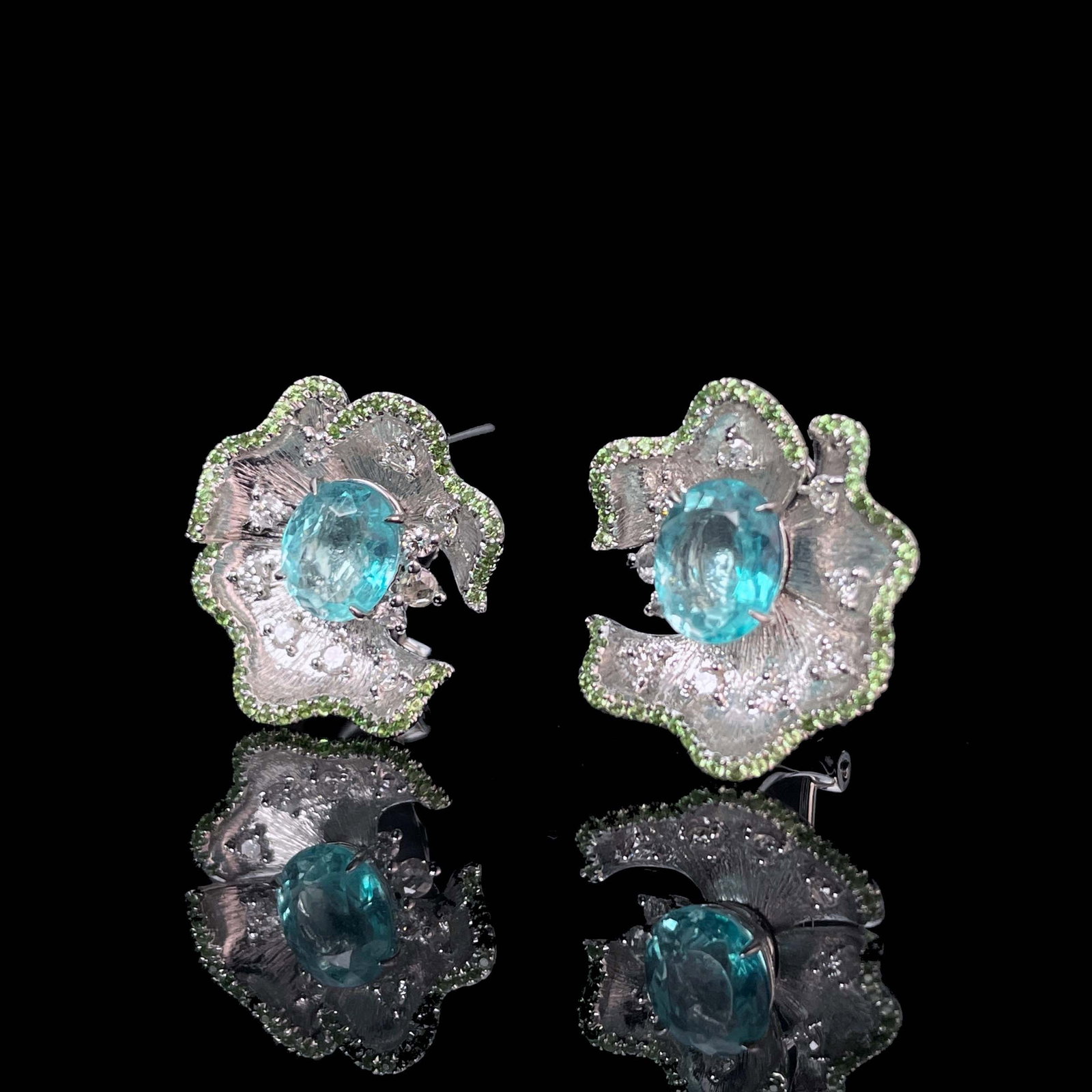 14k Gold 2.50 Ctw Natural Paraiba Tourmaline & Diamond Earrings - 5