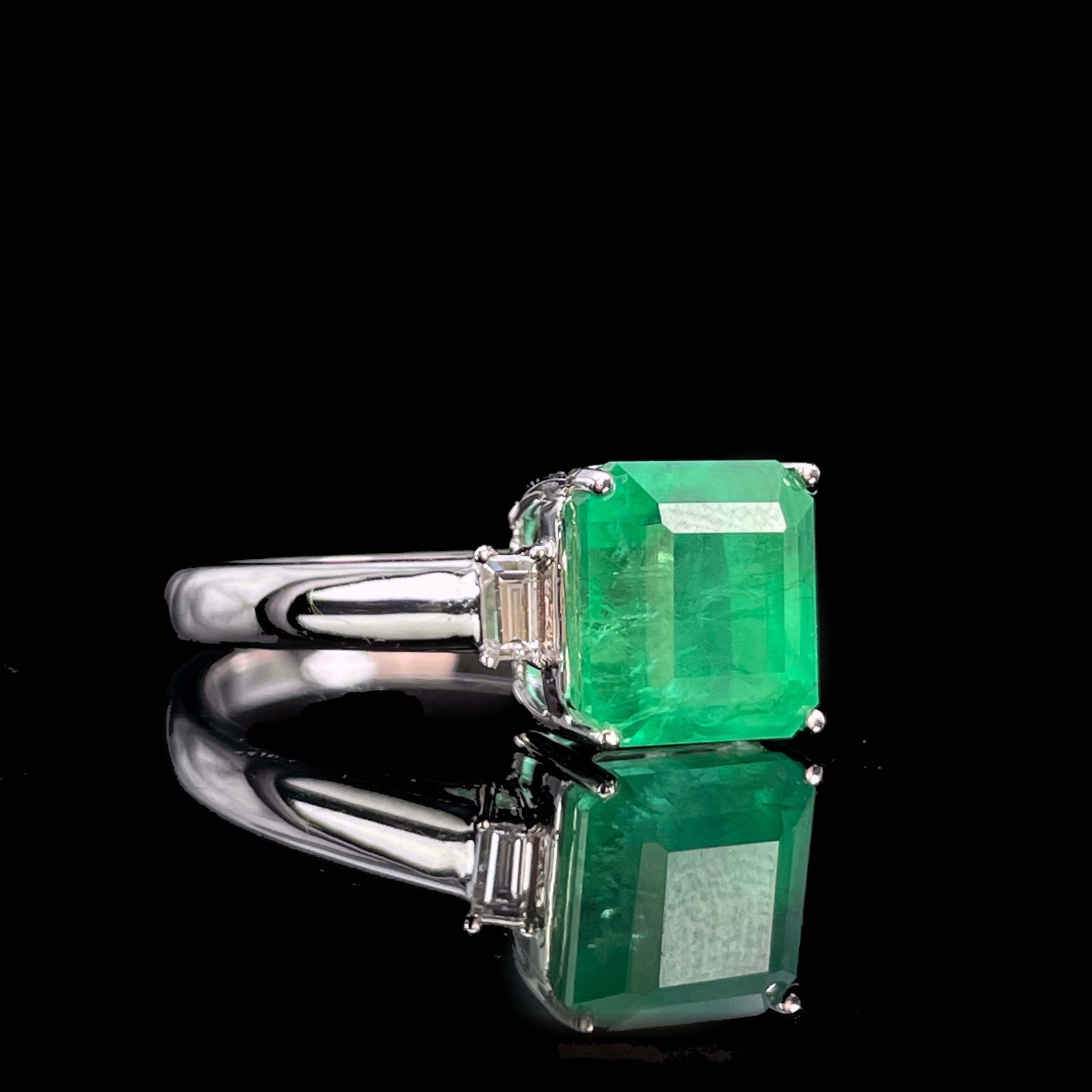 14k Gold 2.38 Ctw Natural Emerald & Diamond Ring - 2