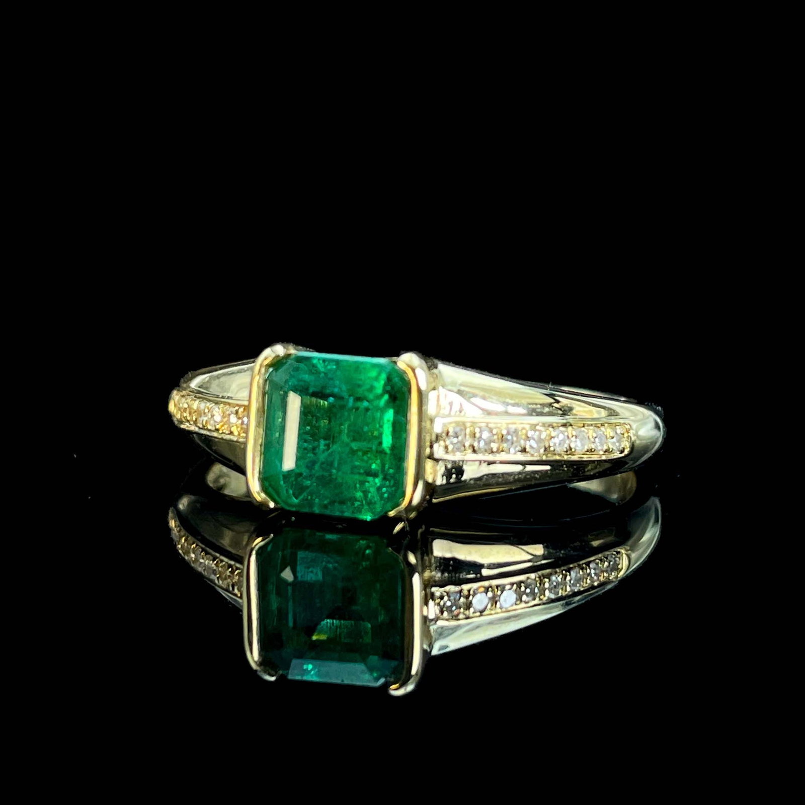 14k Gold 0.82 Ctw Natural Emerald & Diamond Ring - 3