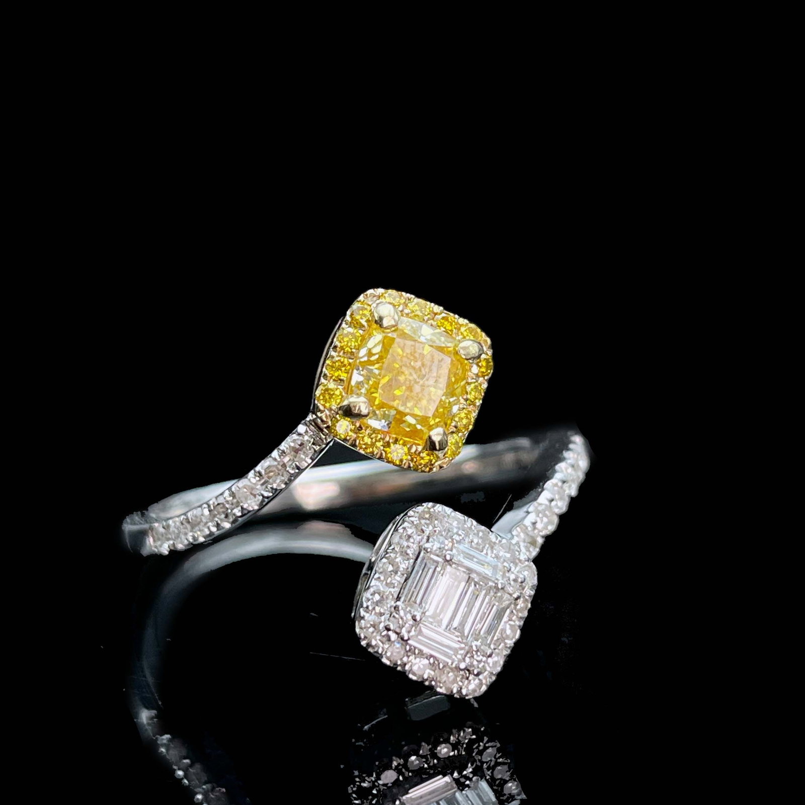 14k Gold 0.94 Ctw Natural Yellow Diamond & Diamond Ring - 2